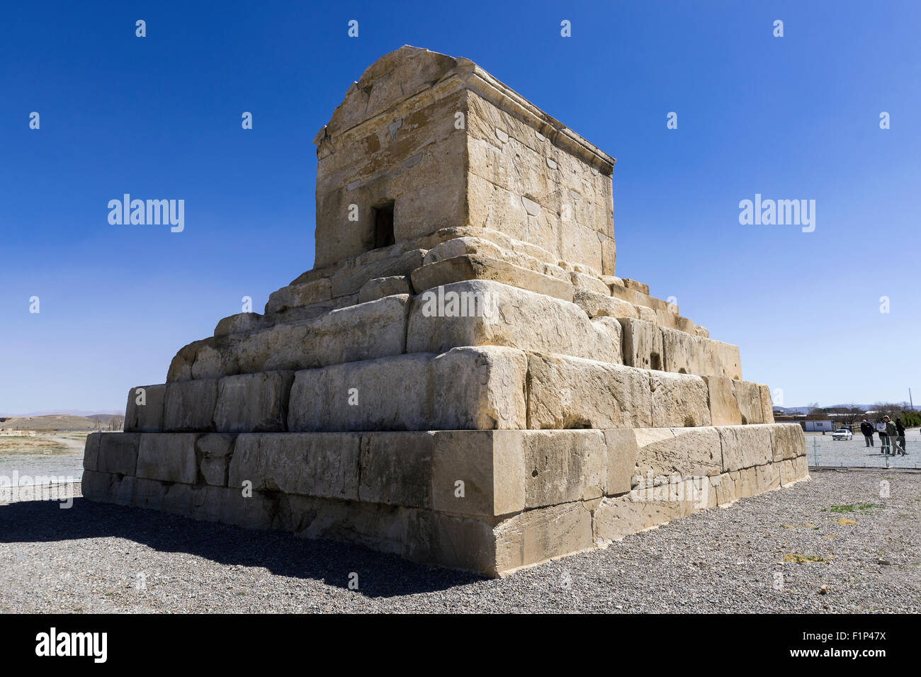 la-tombe-cyrus-ii-le-grand-banque-de-photographies-et-d-images-haute