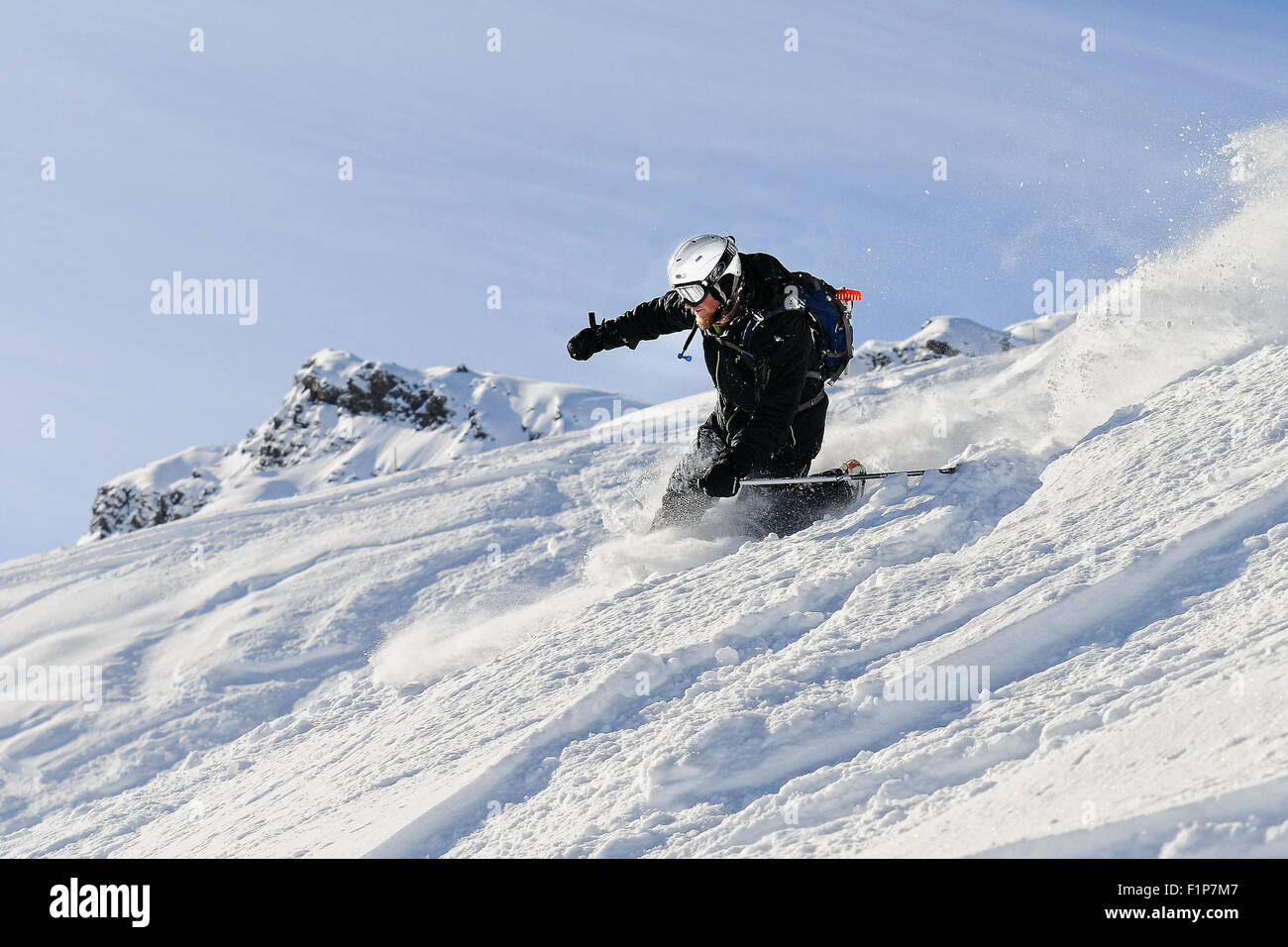 Skieur de télémark à Val Thorens, dans les alpes françaises Banque D'Images