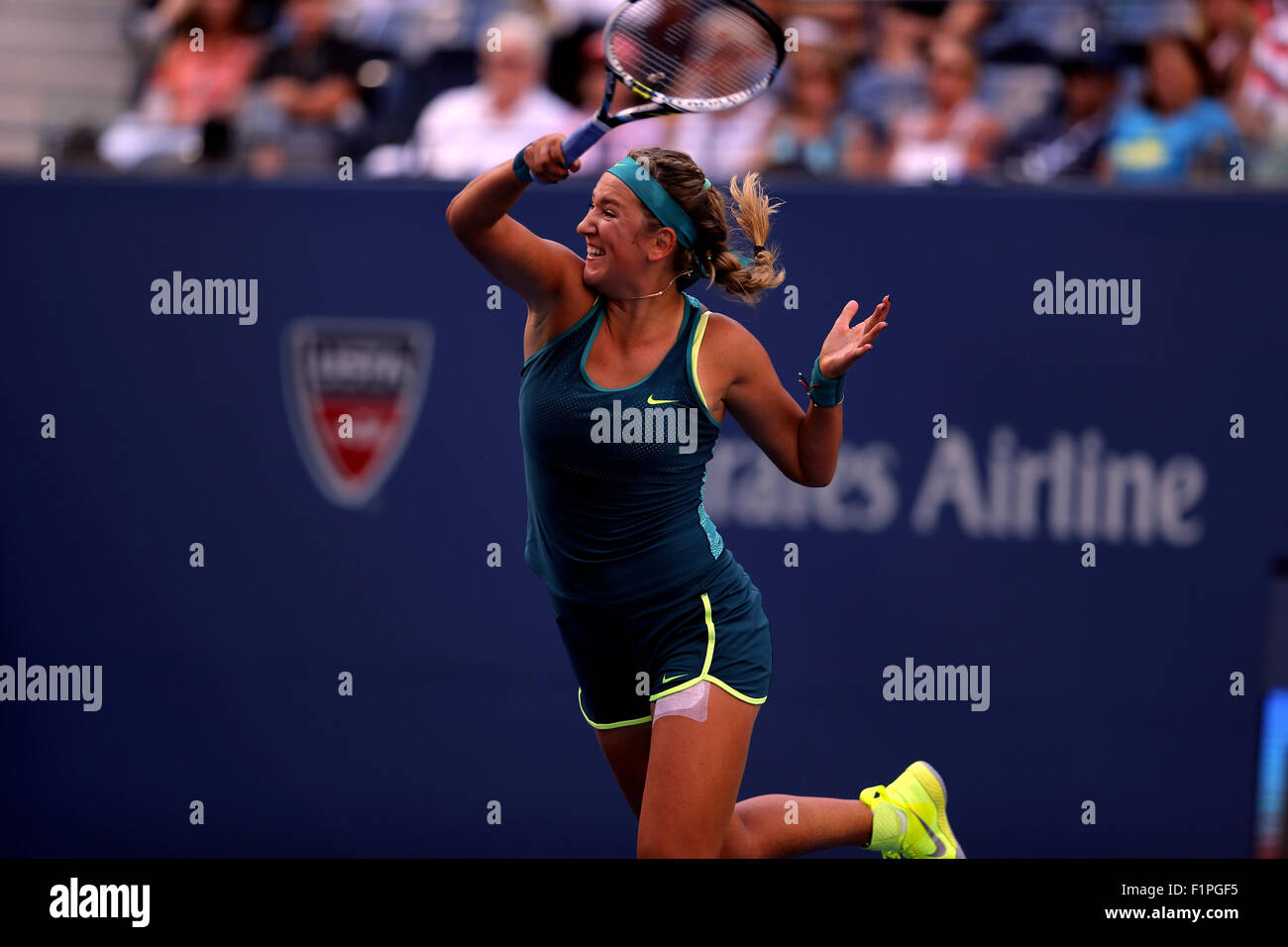 New York, USA. 5 Septembre, 2015. Victoria Azarenka en action contre Angelique Kerber de l'Allemagne lors de leur troisième tour à l'US Open à Flushing Meadows, New York le 5 septembre 2015. Azarenka remporte le match en trois sets. Crédit : Adam Stoltman/Alamy Live News Banque D'Images