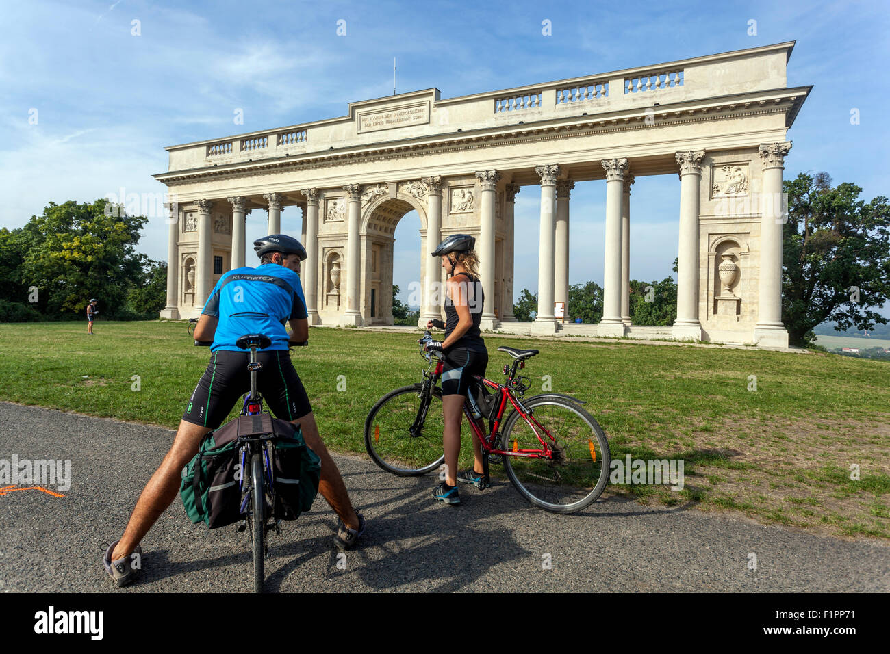 Vélo de république tchèque Banque de photographies et d'images à haute  résolution - Alamy