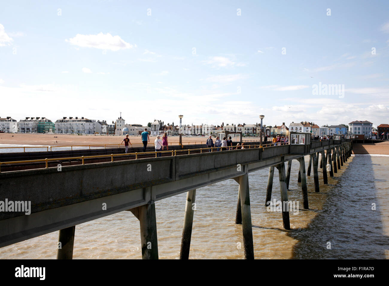 Station balnéaire de la ville face au kent uk septembre 2015 Banque D'Images