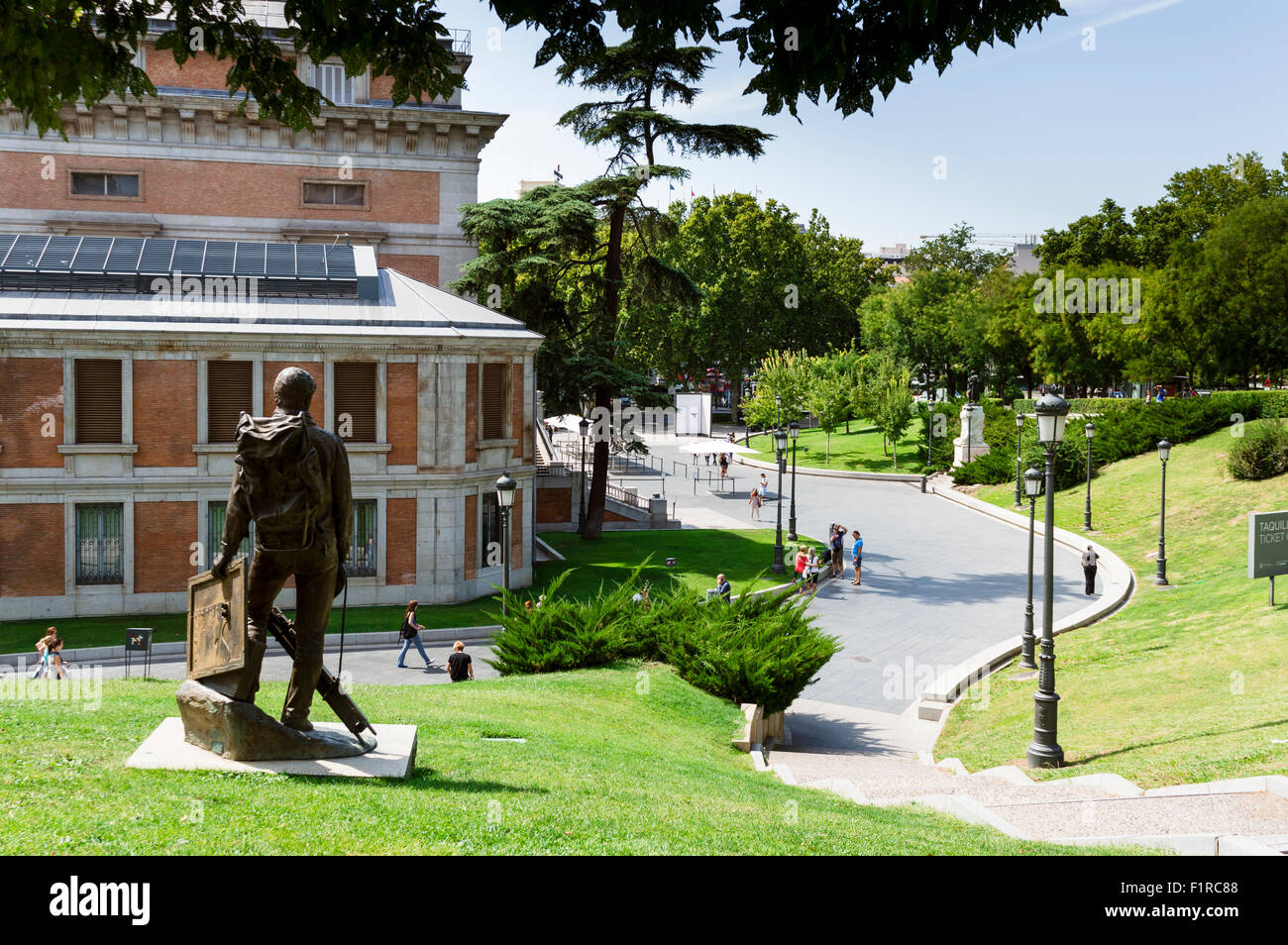 Madrid, Espagne - - 03 septembre 2015 : avis du Museo del Prado, Madrid. Vue sur la rue. Banque D'Images