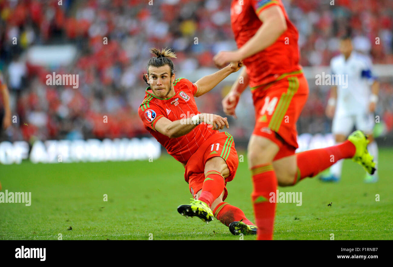 Cardiff, Wales, UK. 6 Septembre, 2015. Qualification Euro 2016 : Pays de Galles v Israël au Cardiff City Stadium. Gareth Bale de Galles a un tir au but. Usage éditorial uniquement. Credit : Phil Rees/Alamy Live News Banque D'Images