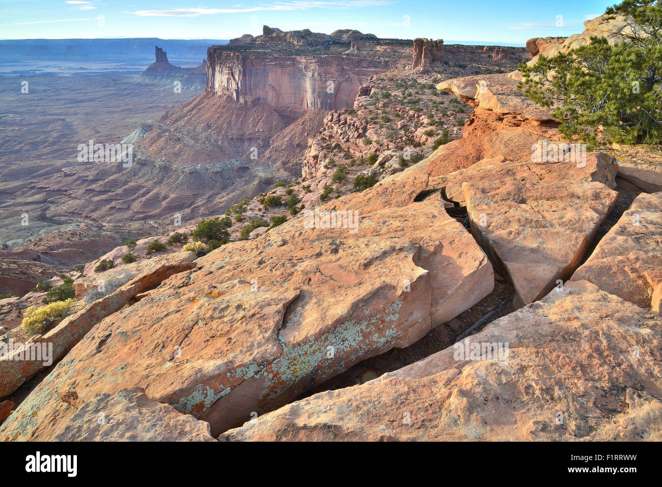 Vue de côté de la rivière Verte de Canyonlands National Park d'une île dans le ciel District de Canyonlands National Park dans l'Utah Banque D'Images