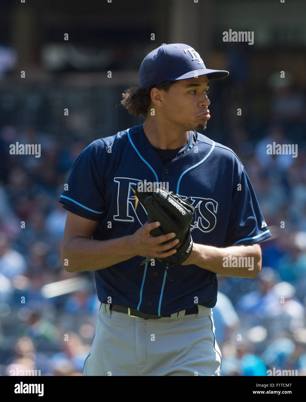 New York, New York, USA. Sep 6, 2015. Des rayons pitcher CHRIS ARCHER dans la 1ère manche, NY Yankees vs Tampa Bay Rays, Yankee Stadium, dimanche 6 septembre 2015. © Bryan Smith/ZUMA/Alamy Fil Live News Banque D'Images