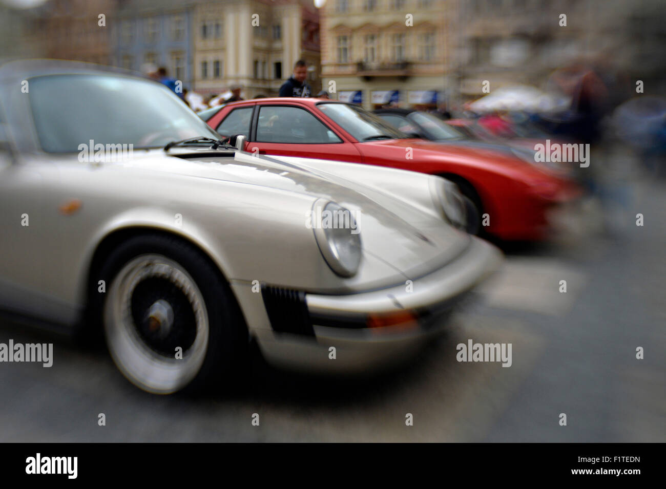 Liberec, République tchèque. 06 Sep, 2015. Réunion de quatre jours des propriétaires de voitures de sport Porsche a eu lieu à Vratislavice nad Nisou, près de Liberec, République tchèque, le 6 septembre 2015 pour célébrer le 140e anniversaire de la naissance de designer automobile Ferdinand Porsche. © Břetislav Fiala/CTK Photo/Alamy Live News Banque D'Images