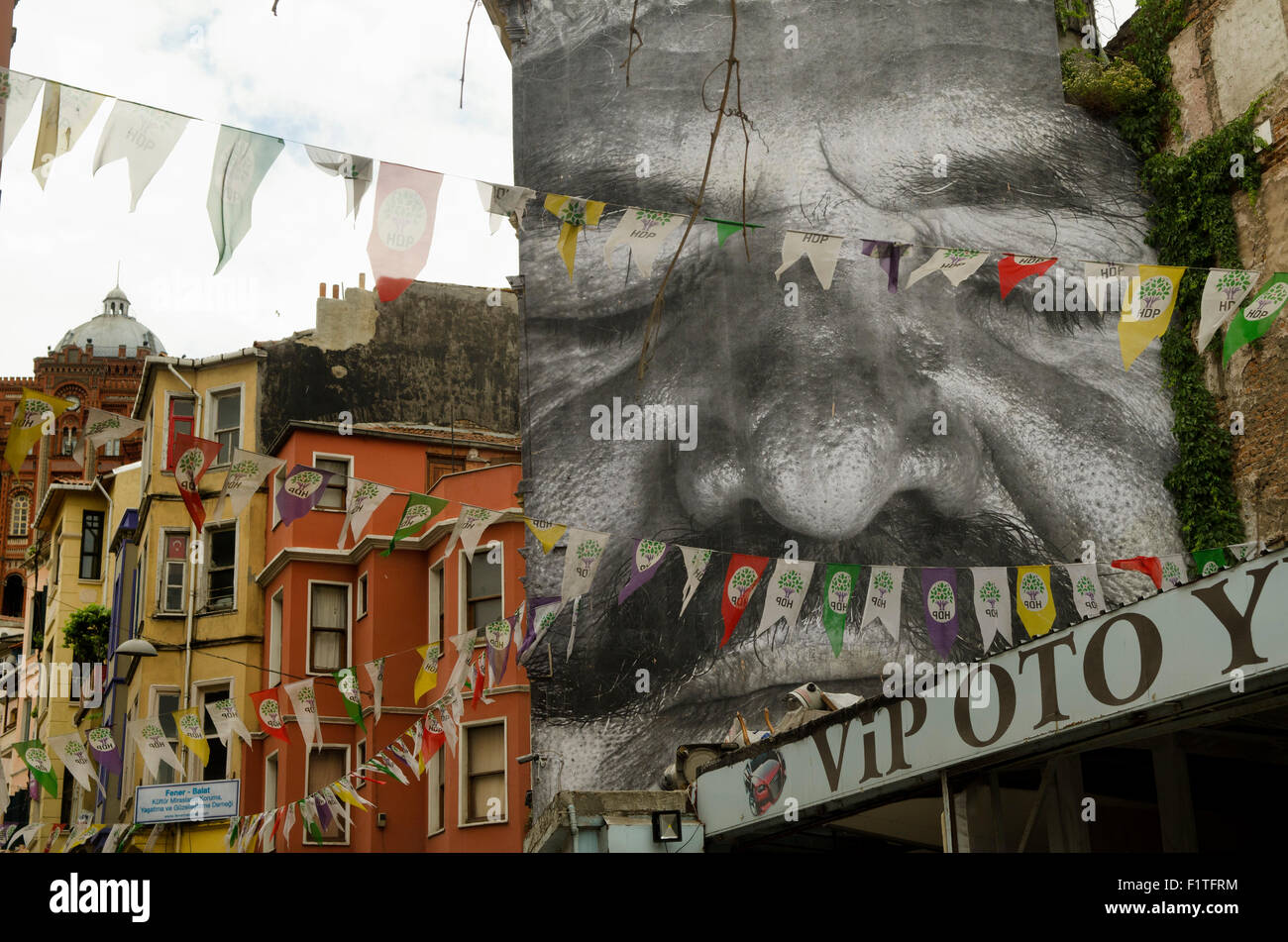 Les rides de la ville Street Art Istanbul par l'artiste français JR Banque D'Images