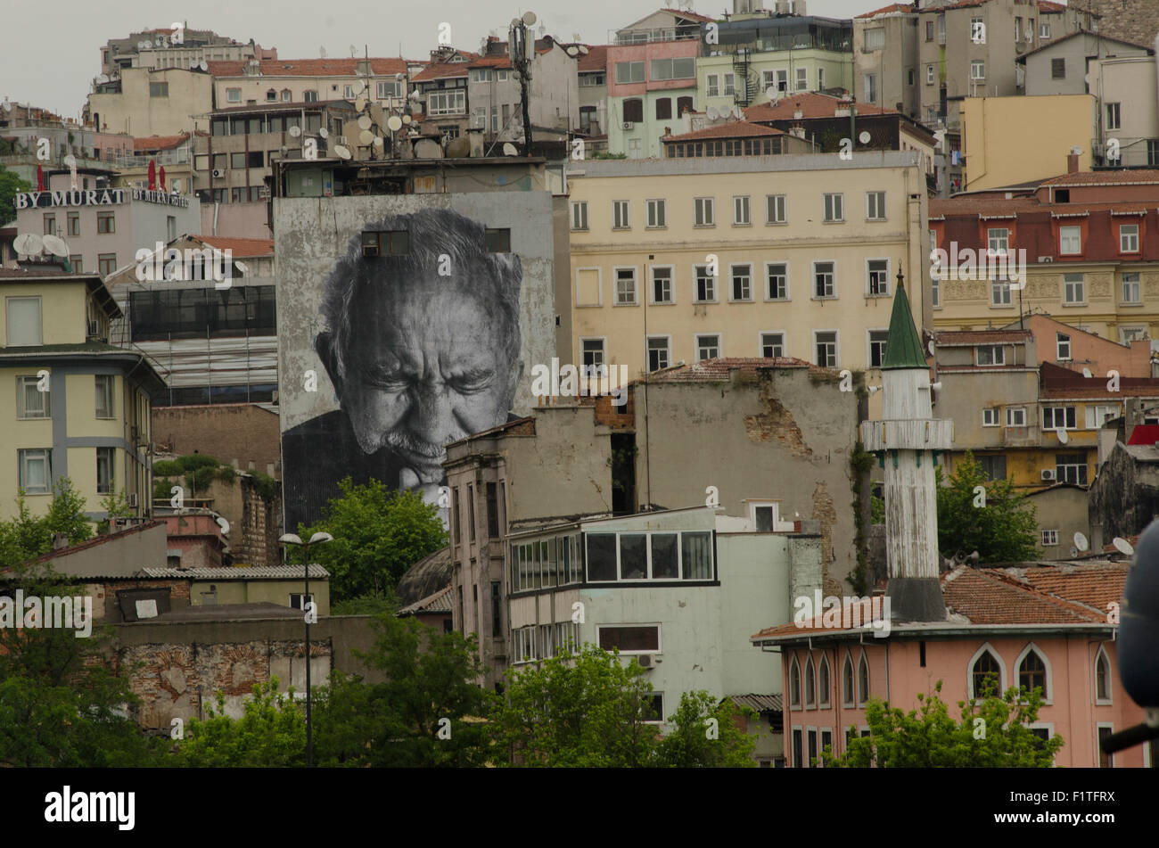 Les rides de la ville Street Art Istanbul par l'artiste français JR Banque D'Images