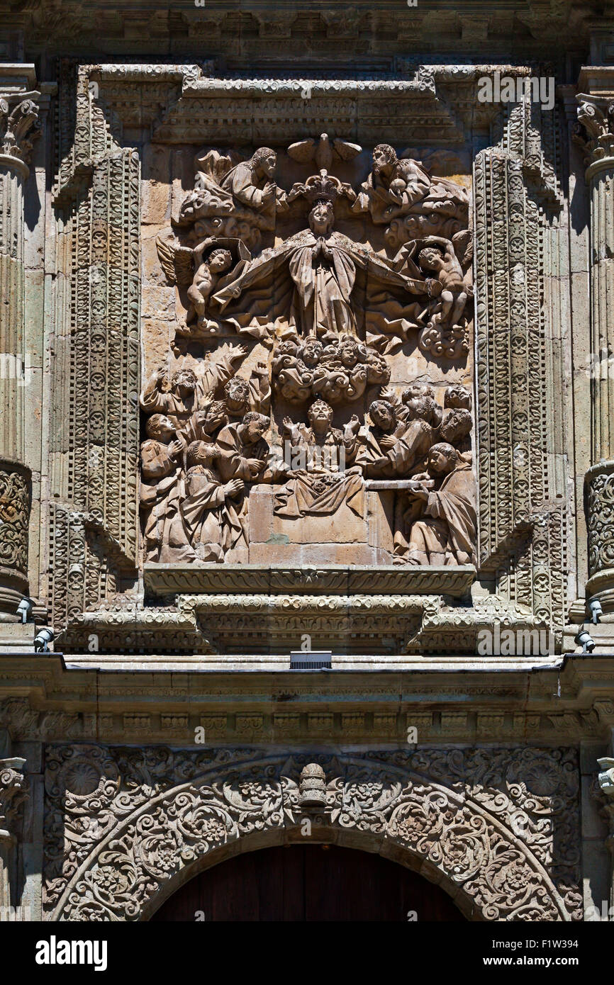 Sculpture du Christ sur la façade de la cathédrale Notre Dame de l'ASSUMTION construit en 1535 et situé dans le Zocalo - OAXA Banque D'Images