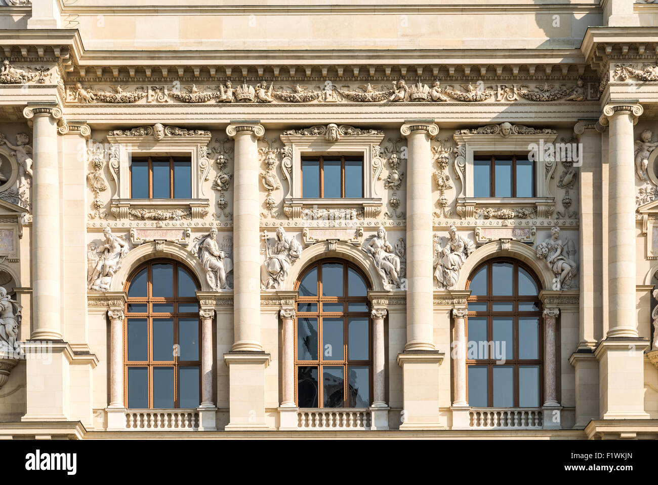 Construit en 1891, le Kunsthistorisches Museum (Musée de l'histoire de l'art ou le Musée des beaux-arts) est un musée d'art à Vienne. Banque D'Images