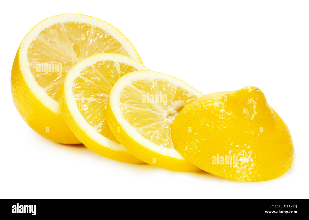 Les tranches de citron isolé sur un fond blanc. Banque D'Images