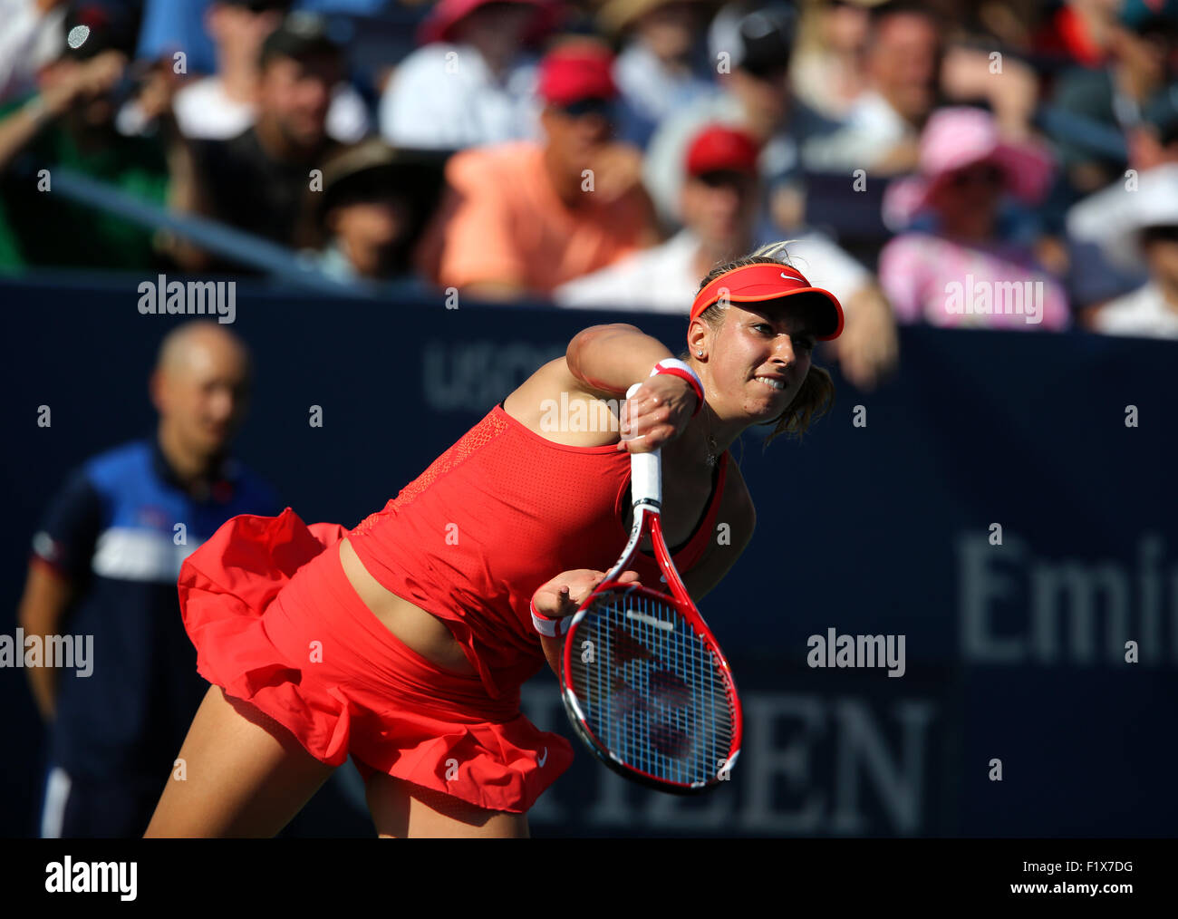 Flushing Meadows, New York, USA. 07Th Nov, 2015. Sabine Lisicki de l'Allemagne au cours de sa quatrième ronde match contre : Simona, le numéro 2 des semences provenant de la Roumanie, à l'US Open à Flushing Meadows, New York le 7 septembre 2015. A remporté le match : en trois ensembles : © Adam Stoltman/Alamy Live News Banque D'Images