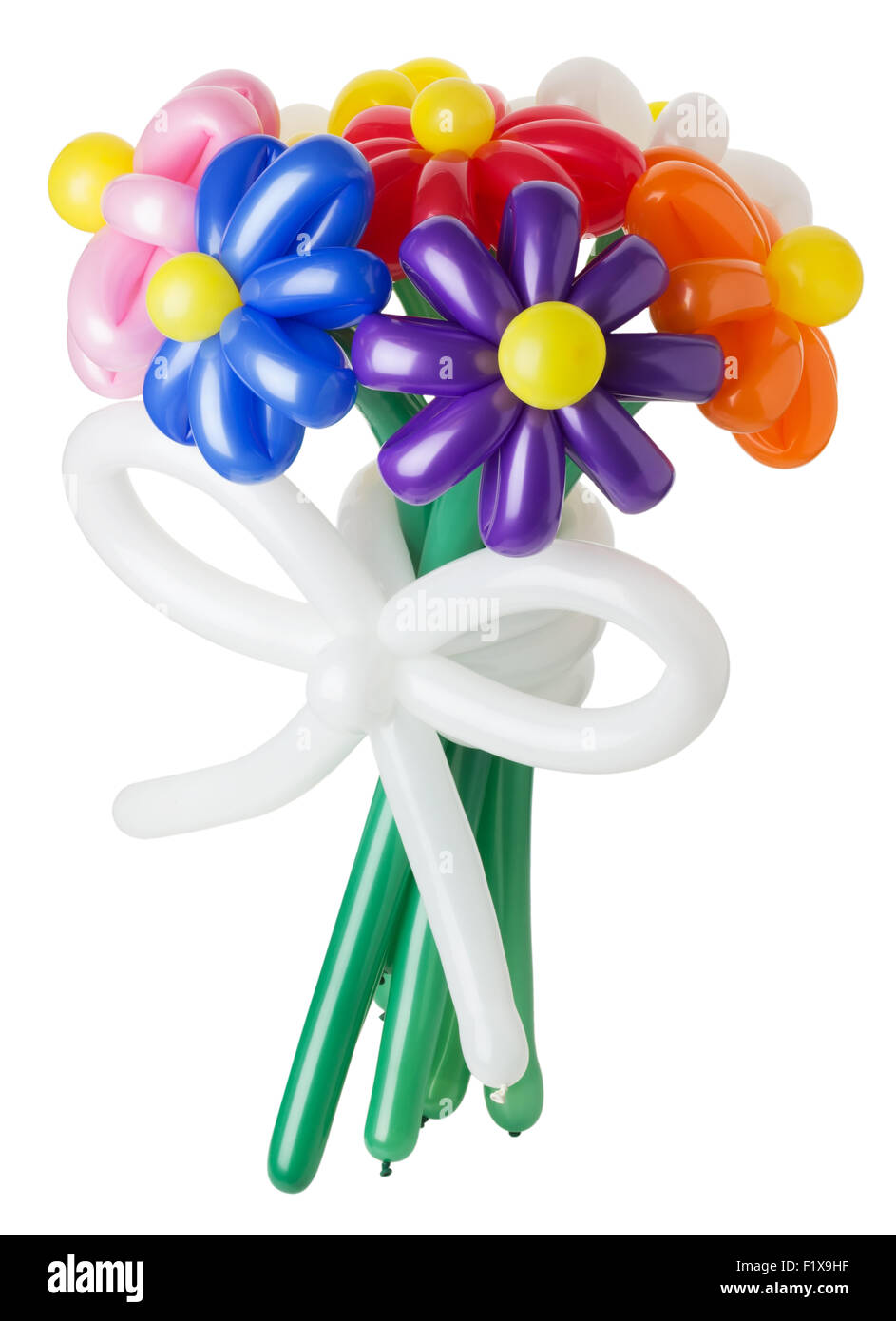 Bouquet de ballons colorés avec des fleurs sur le fond blanc. Banque D'Images
