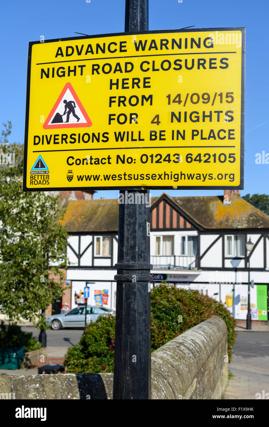Avis d'alerte avancée d'une fermeture de route au Royaume-Uni. Banque D'Images