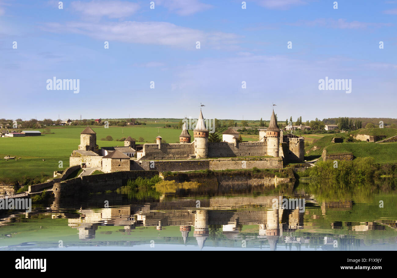 Vue panoramique de l'ancien château médiéval. Banque D'Images