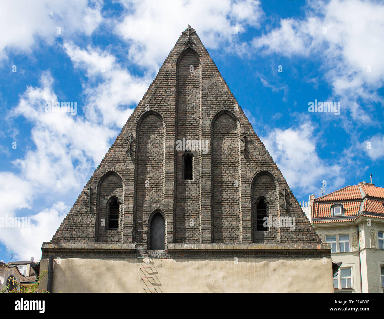 Ancien Nouvelle Synagogue à Prague, capitale de République tchèque. Banque D'Images