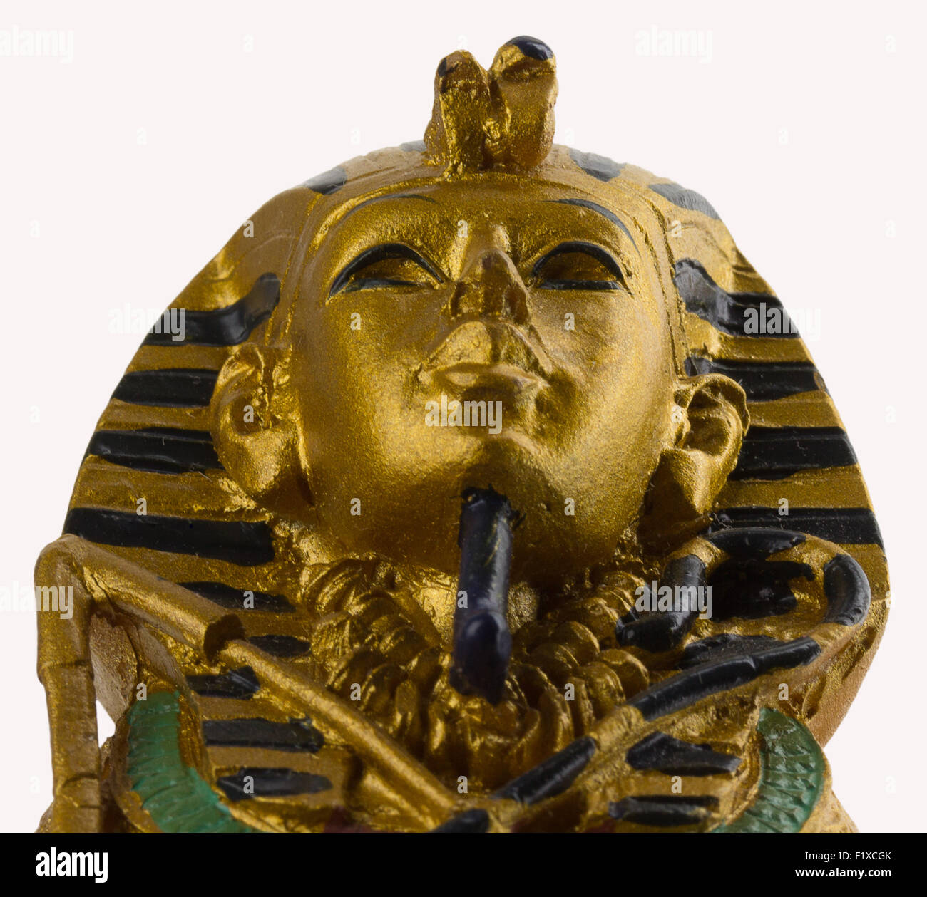 Copie moderne de l'égyptien ancien masque de Toutankhamon isolés. Banque D'Images