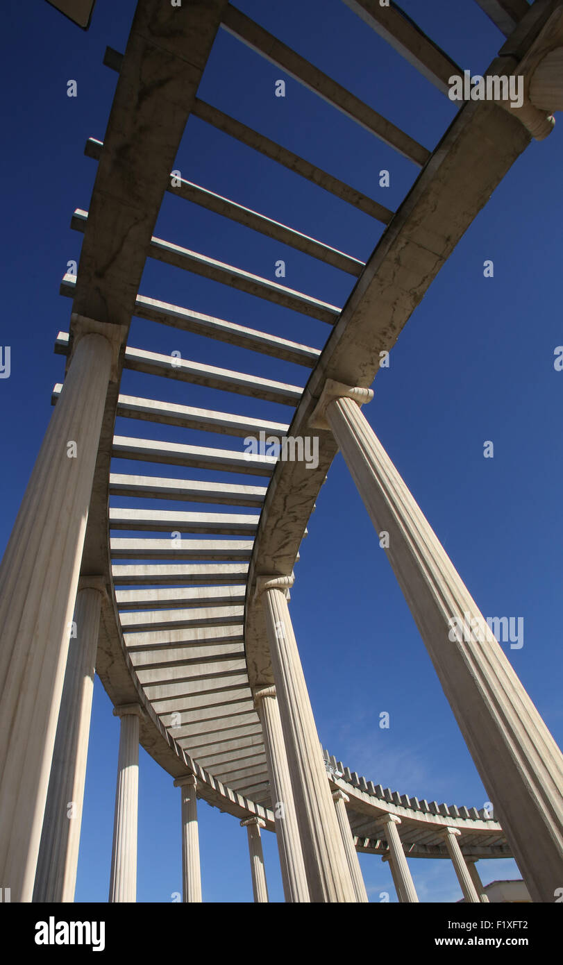 Colonnade moderne du centre commercial de Sv. Kriz Zacretje, Croatie Banque D'Images