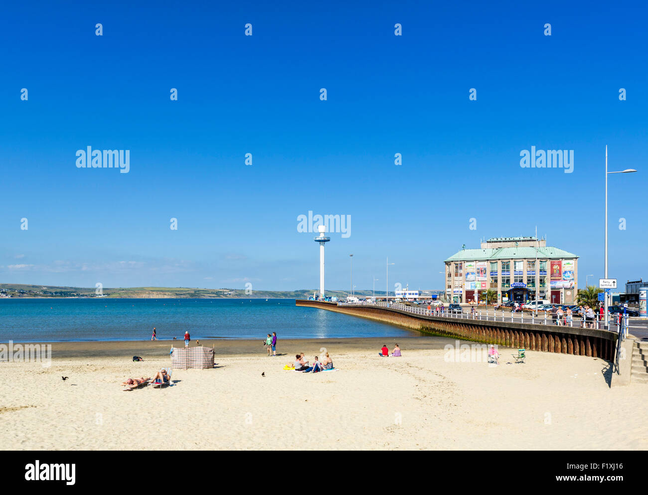 La plage de la ville et le pavillon à Weymouth, Jurassic Coast, Dorset, England, UK Banque D'Images