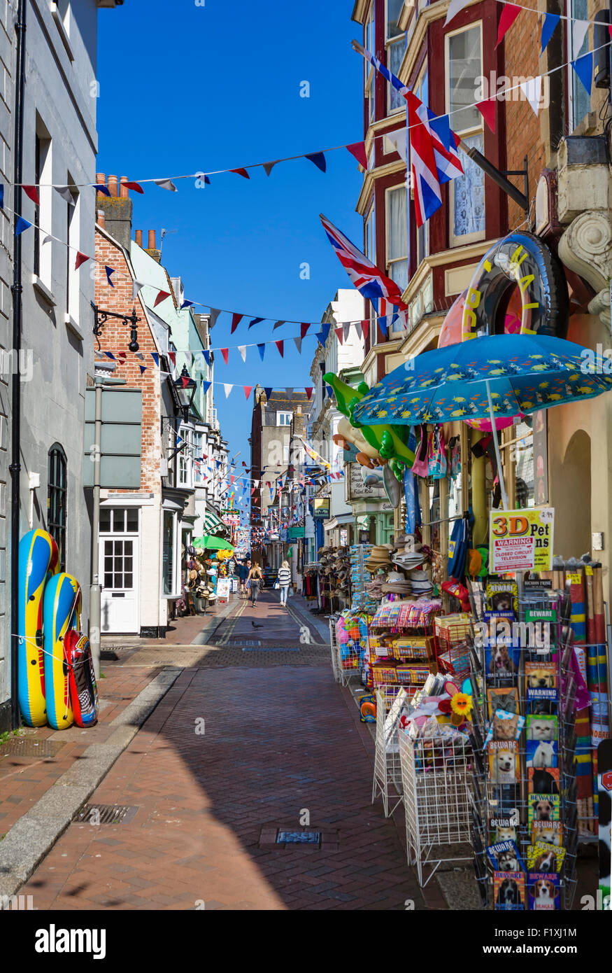 Boutiques sur St Mary Street dans le centre-ville de Weymouth, Jurassic Coast, Dorset, England, UK Banque D'Images