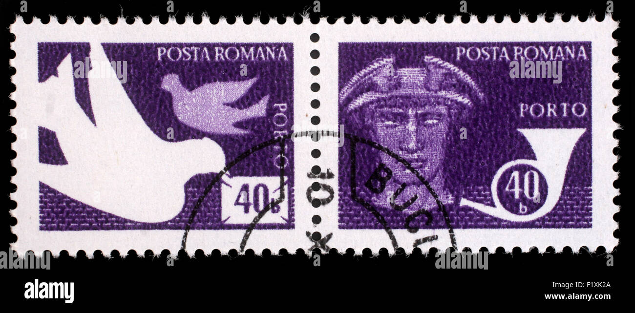 Timbres en Roumanie montre les pigeons, dieu Mercure, cor postal, Postes et télécommunications question, vers 1974. Banque D'Images