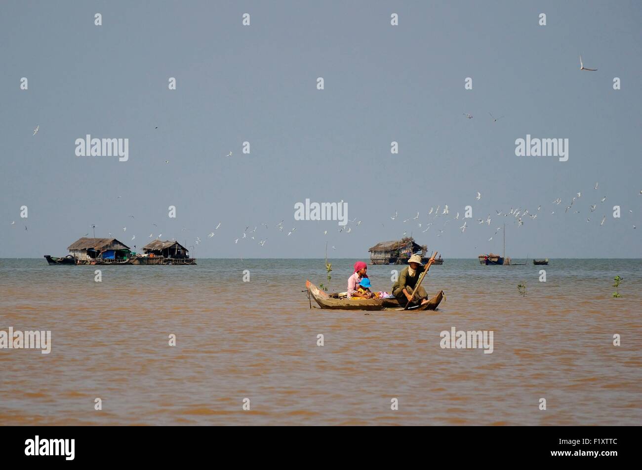 Le Cambodge, la province de Siem Reap, Kompong Khleang, Tonle Sap, village flottant sur le lac de Tonle Sap Banque D'Images