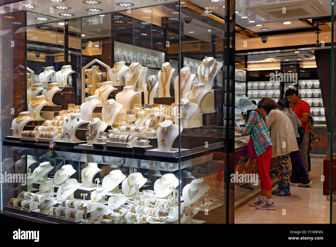 Emirats arabes unis, dubaï, Deira, Gold Souk et Parfums Souk, vitrine bijoux Banque D'Images