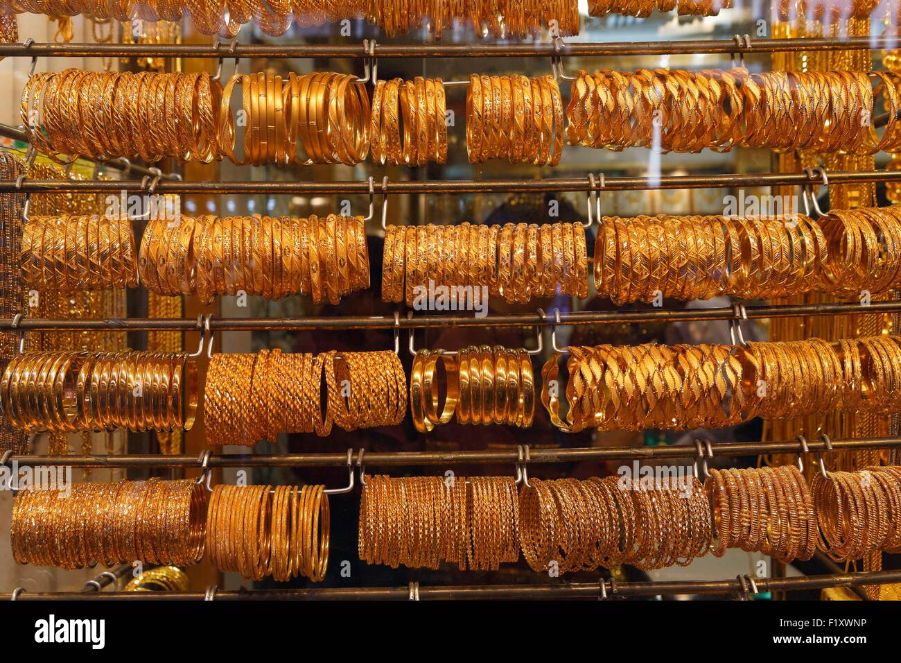 Emirats arabes unis, dubaï, Deira, Gold Souk et Parfums Souk, vitrine bijoux Banque D'Images