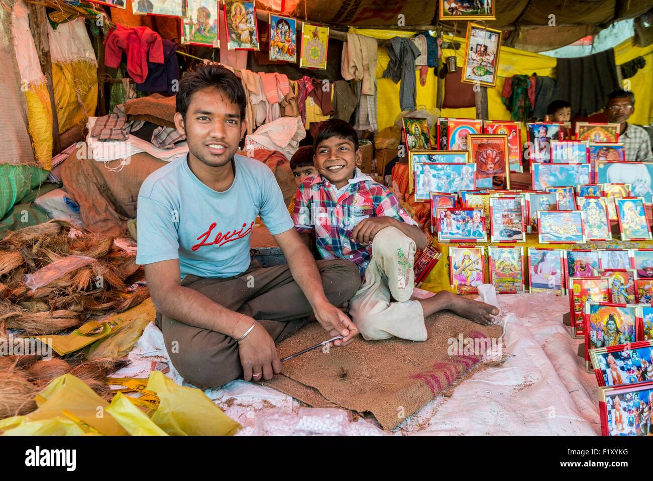 L'Inde, Rajasthan, Baneshwar, la foire annuelle de tribus Bhil est à la fois une ancienne, juste une fête religieuse et d'un carnaval Banque D'Images
