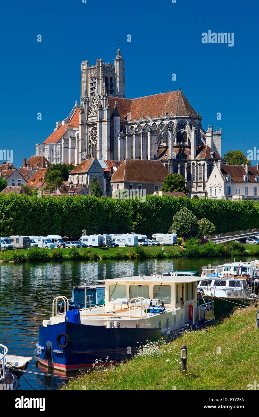 La France, l'Yonne, Auxerre, la Cathédrale Saint Etienne Banque D'Images