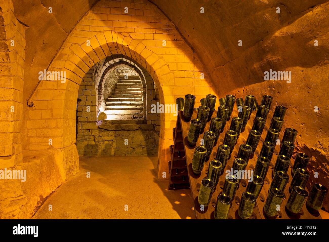 France, Marne, Reims, cave de vins Champagnes Taittinger Banque D'Images