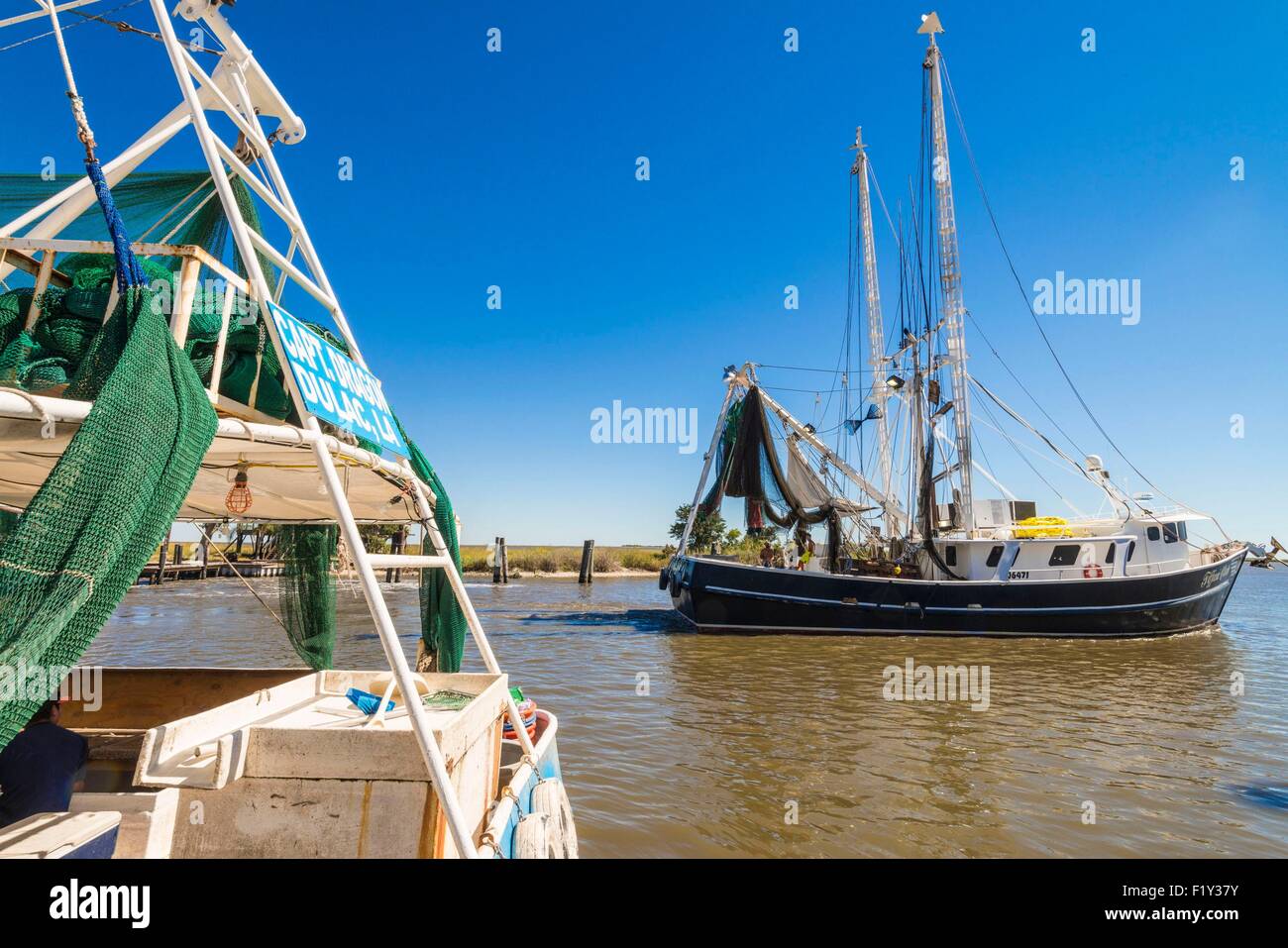Etats-unis, Louisiane, Cocodrie, crevettes voile sur le bayou Banque D'Images
