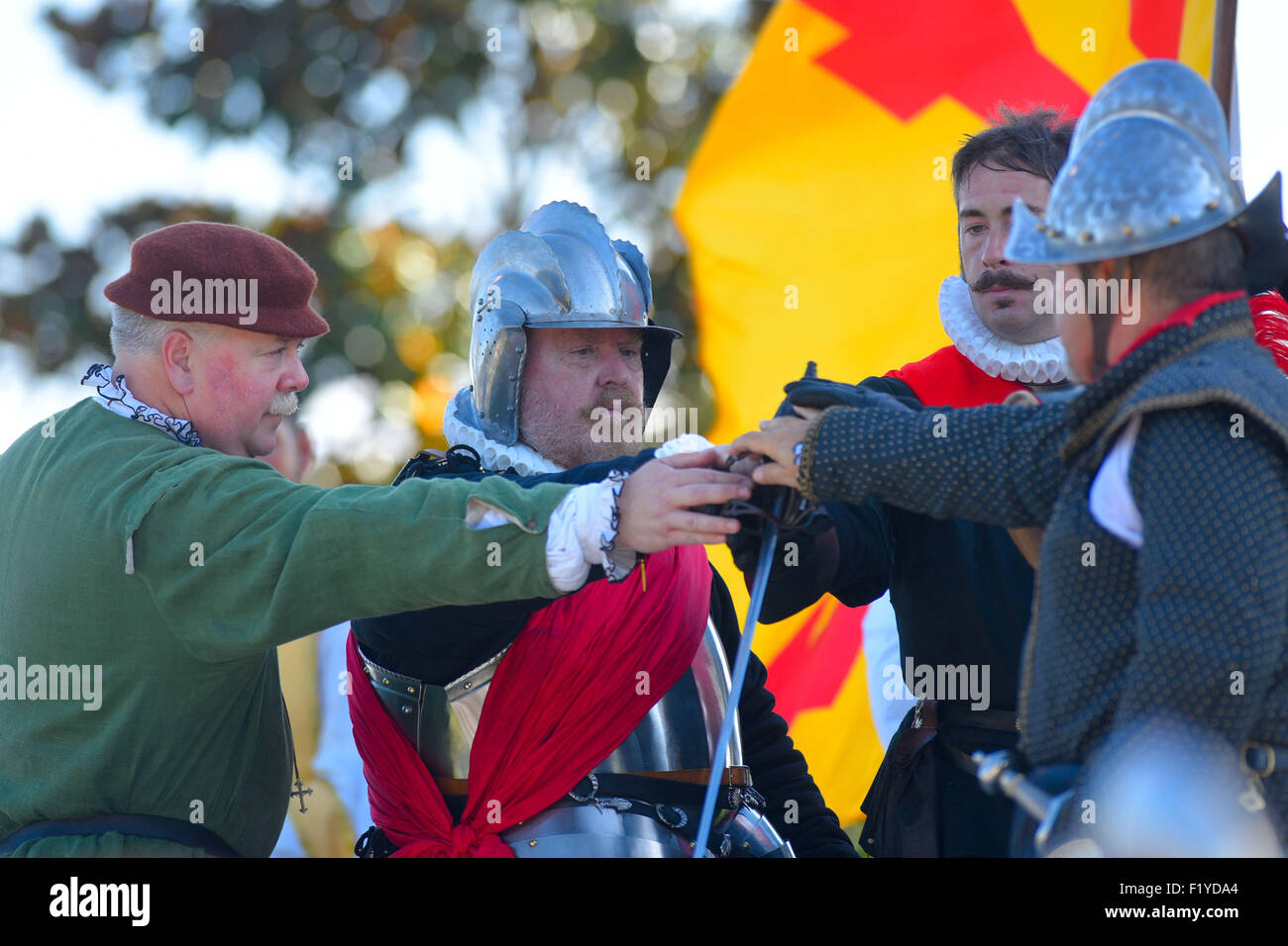 St Augustine, en Floride, aux Etats-Unis. Sep 8, 2015. Reconstitution de Pedro Menéndez's landing à Nombre de Dios la Mission dans le cadre de St Augustine, Floride la 450e anniversaire comme la plus ancienne colonie européenne en permanence aux États-Unis le 8 septembre 2015 à St Augustine, Floride.Zuma/Scott A. Miller Crédit : Scott A. Miller/ZUMA/Alamy Fil Live News Banque D'Images