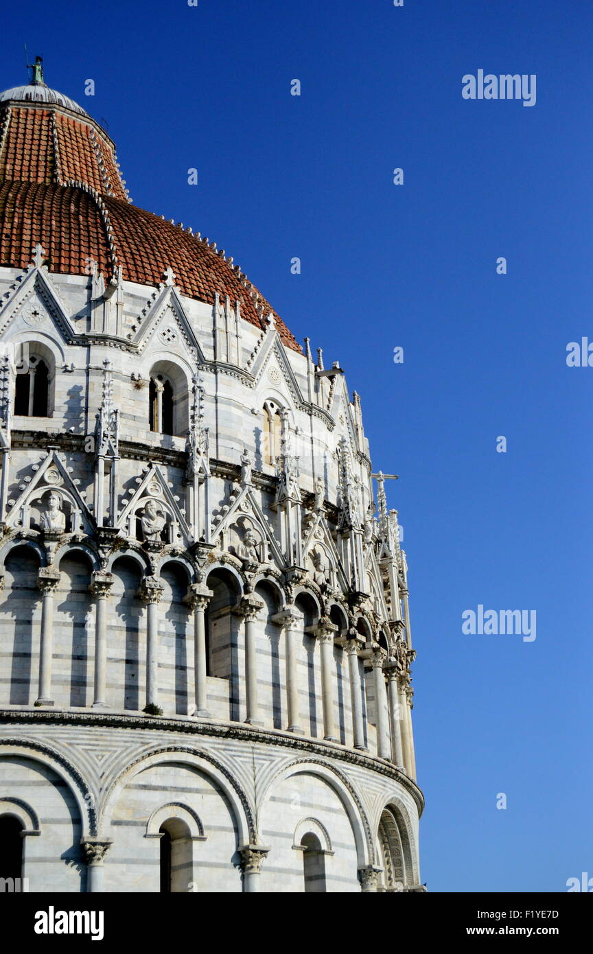 Le baptistère de la Piazza dei Miracoli, Pisa, Italie Banque D'Images