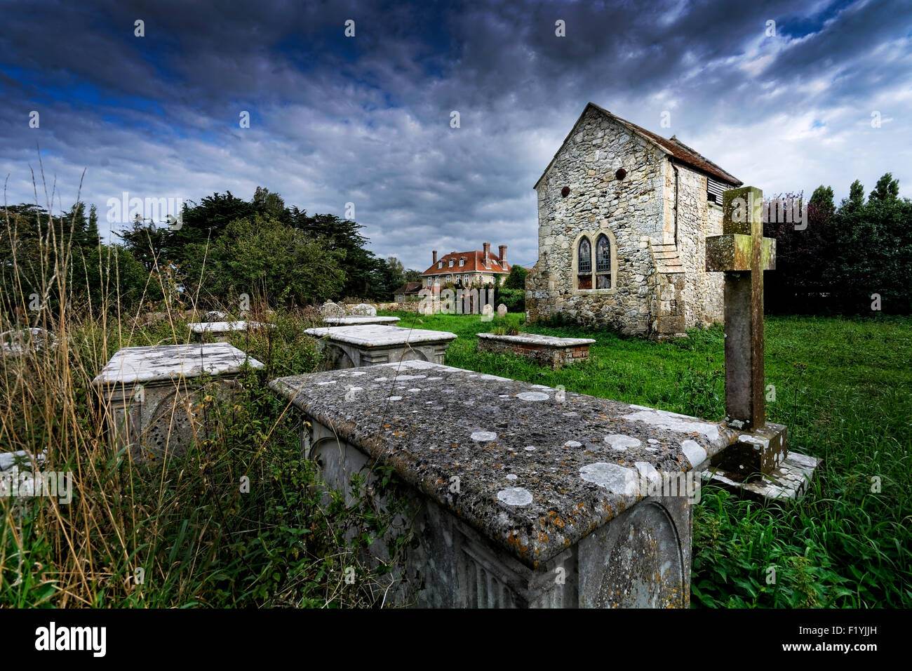 À Thorley, île de Wight, est le site d'une église abandonnée en 1871, à côté du manoir et ferme, à environ 1,6 km, Banque D'Images