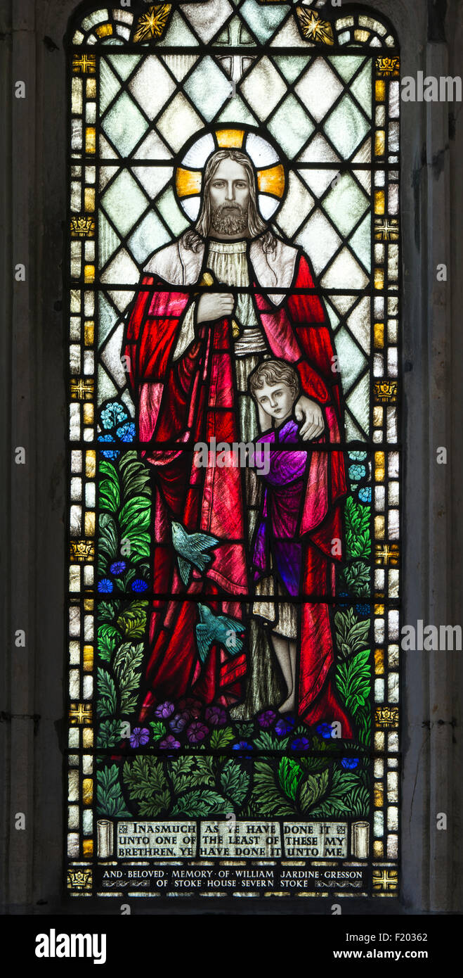 Christ vitrail, église saint Denys, Severn Stoke, Worcestershire, Angleterre, RU Banque D'Images