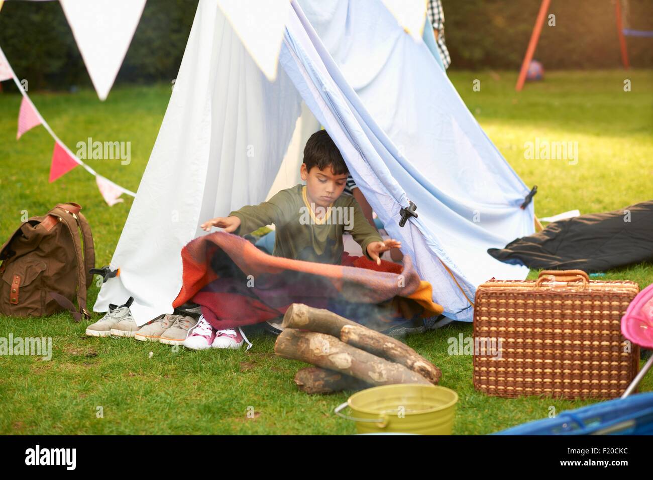 La tente tremblante Banque de photographies et d'images à haute résolution  - Alamy