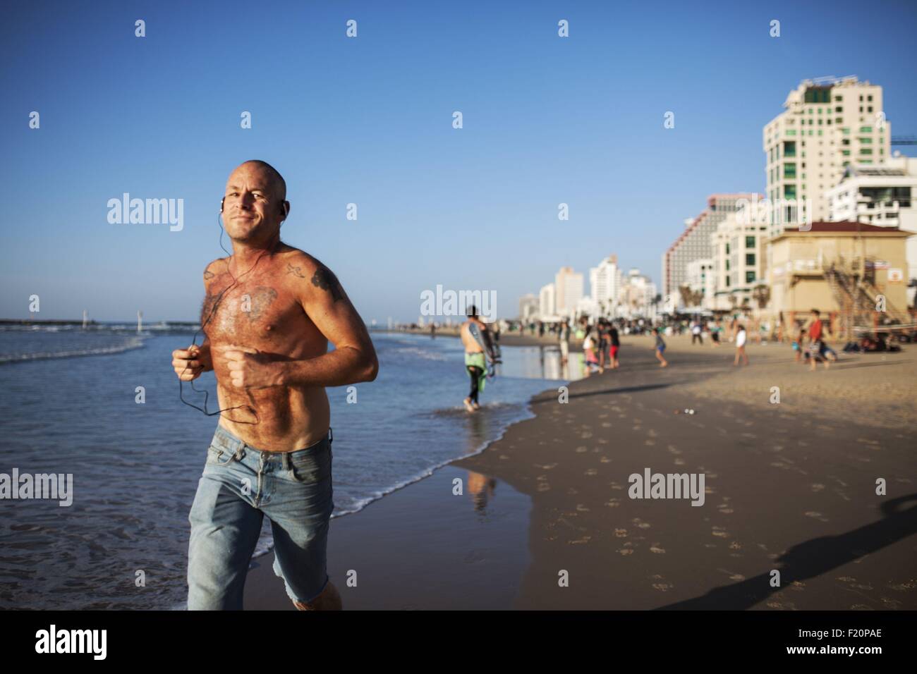 Israël, Tel Aviv, coureur de la plage Banque D'Images