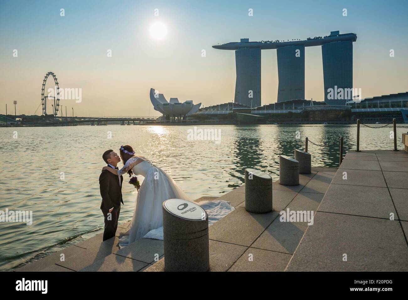 Marina Bay, Singapour, Marina Bay Sands, hôtel de luxe ouvert en 2010 et le Musée des Arts et des sciences construit comme une forme de fleur de lotus par l'architecte Moshe Safdie Banque D'Images