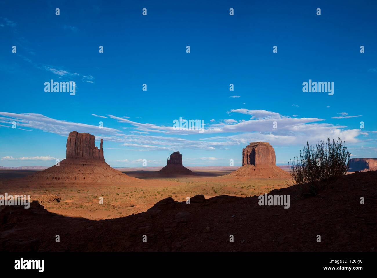 États-unis, l'Arizona, Monument Valley Navajo Tribal Park, les mitaines Rocks Banque D'Images