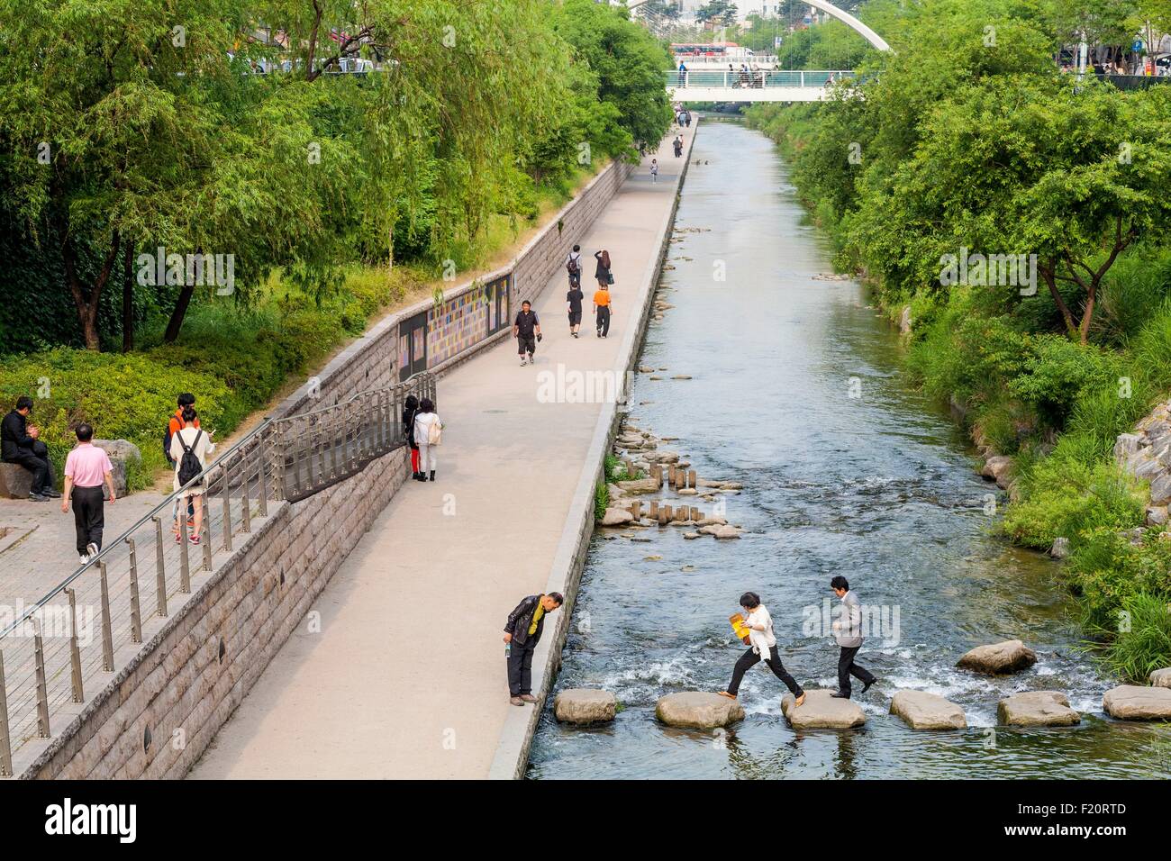 La Corée du Sud, Séoul Cheonggyecheon, 6 km longue promenade ouvert en 2005 Cheonggyecheon Stream Banque D'Images