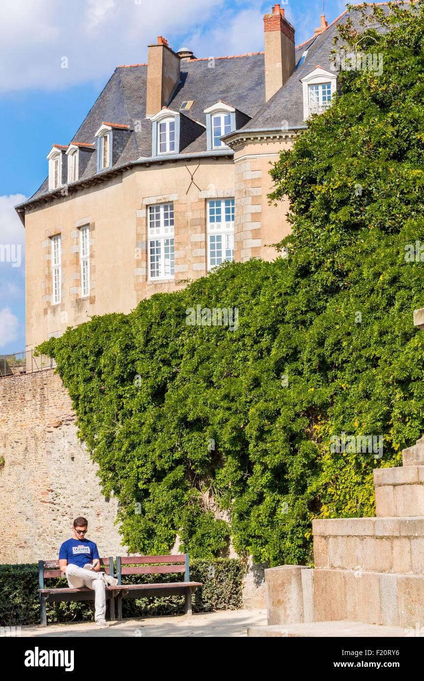 La France, de l'Ille et Vilaine, Rennes, square avec le bas de l'hôtel l'Artillerie (17ème siècle) Banque D'Images