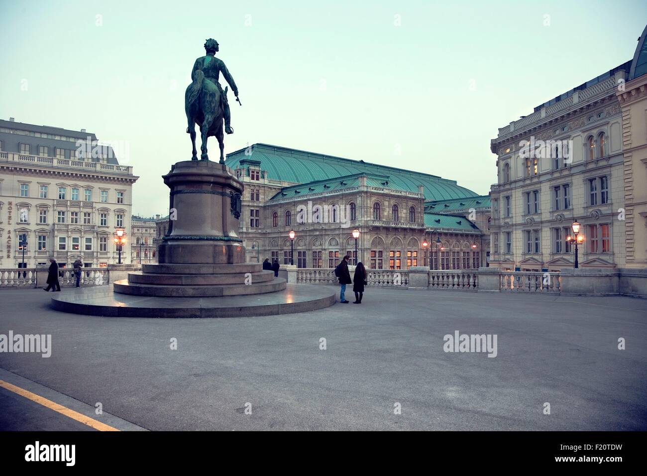 L'Autriche, Vienne, l'Opéra vu de Albertina Banque D'Images