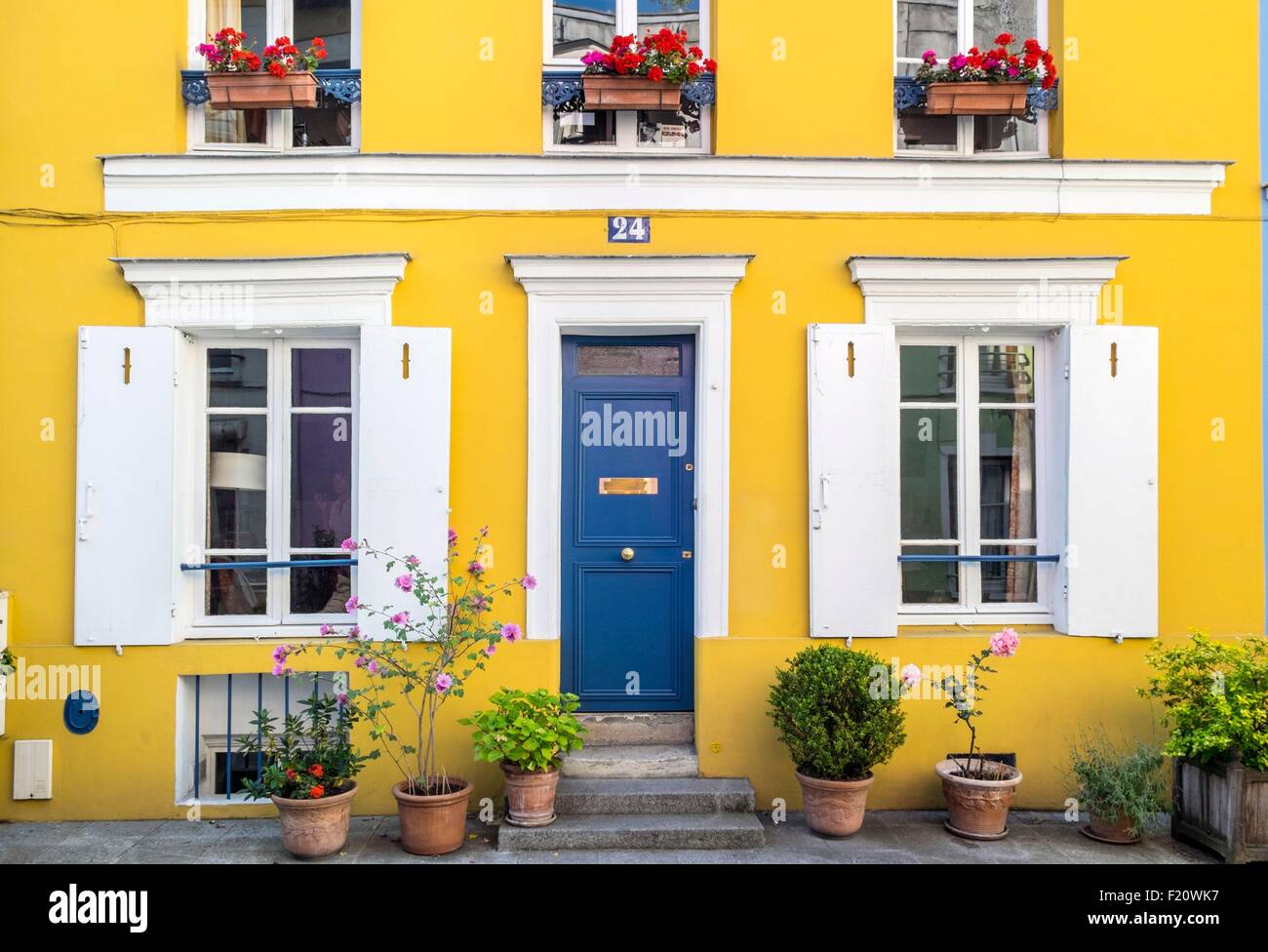 Rue cremieux Banque de photographies et d’images à haute résolution - Alamy