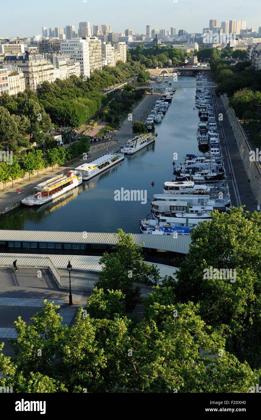 France, Paris, Port de l'Arsenal ou du bassin de l'Arsenal, situé à Paris,  relie le Canal Saint Martin dans la Seine entre le quai de la rapee et la  Place de la