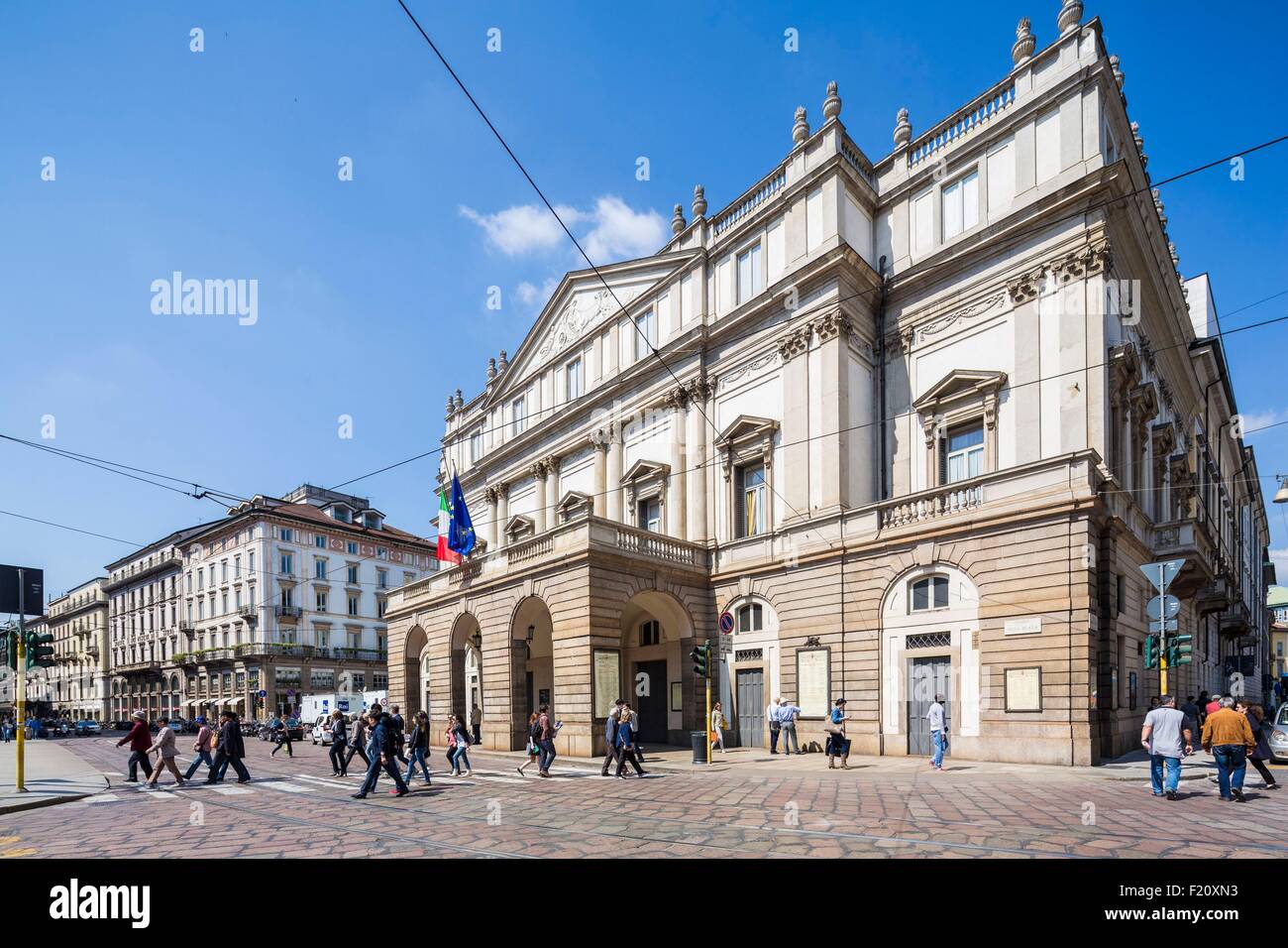 L'Italie, Lombardie, Milan, Piazza della Scala, l'opéra de la Scala Banque D'Images