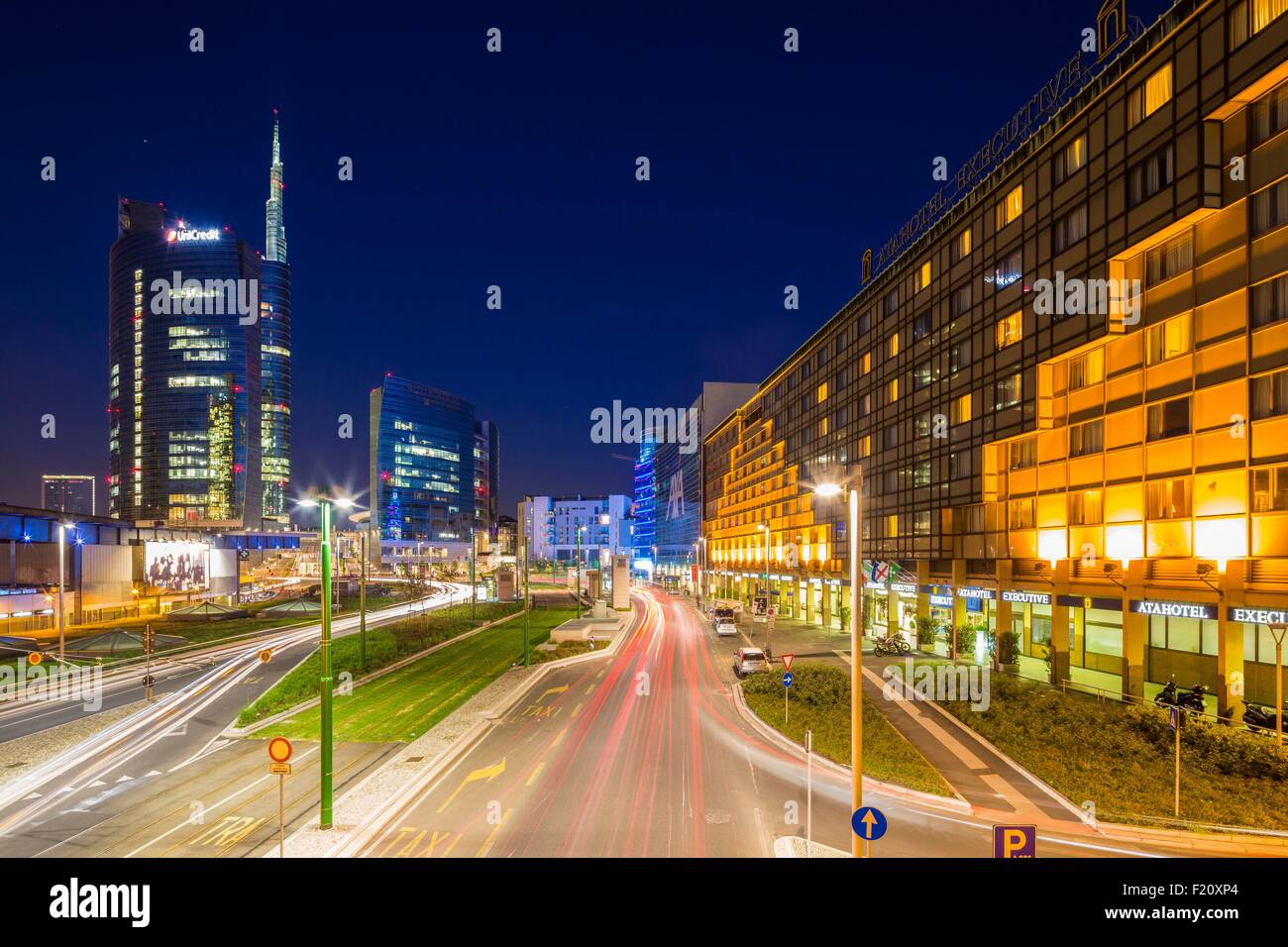L'Italie, Lombardie, Milan, quartier de Porta Nuova et la tour gratte-ciel de l'Italie plus d'Unicredit Banque D'Images