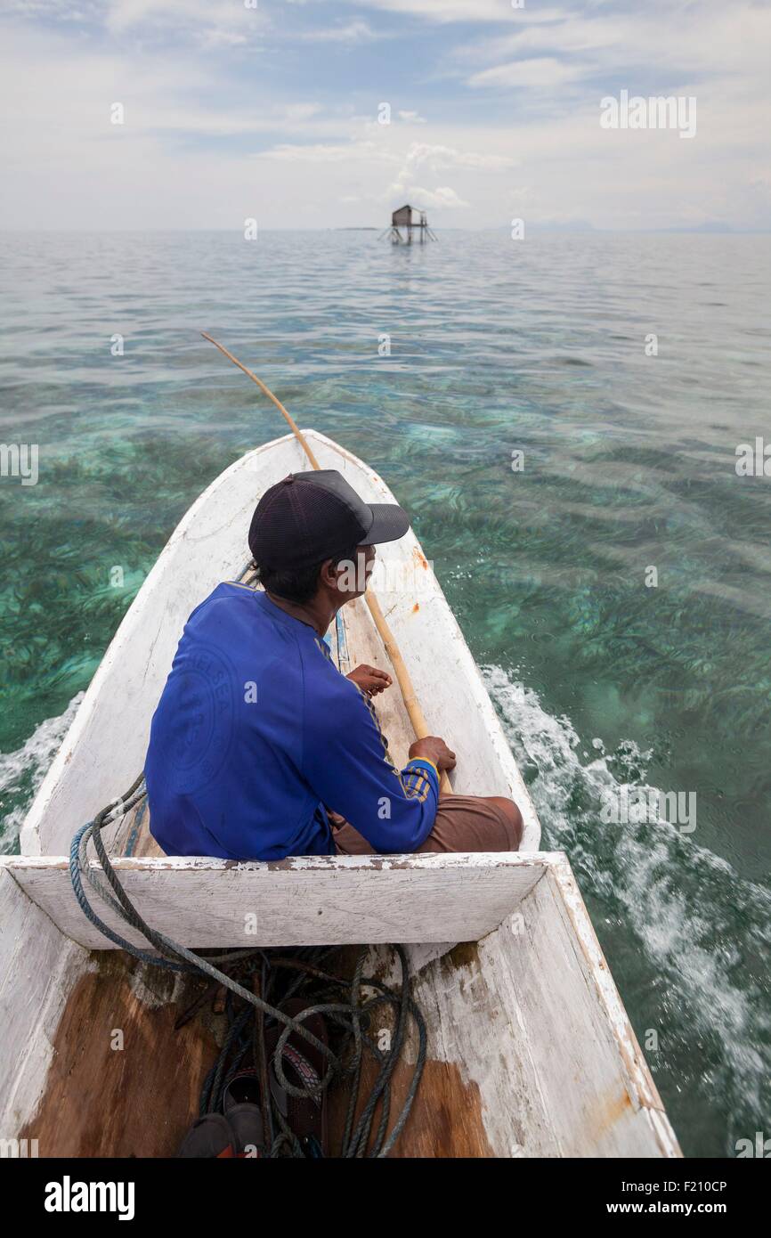 L'Indonésie, de la province des Moluques, est l'île de Seram, Noukous, patrouille dans la zone de protection marine Koon Banque D'Images