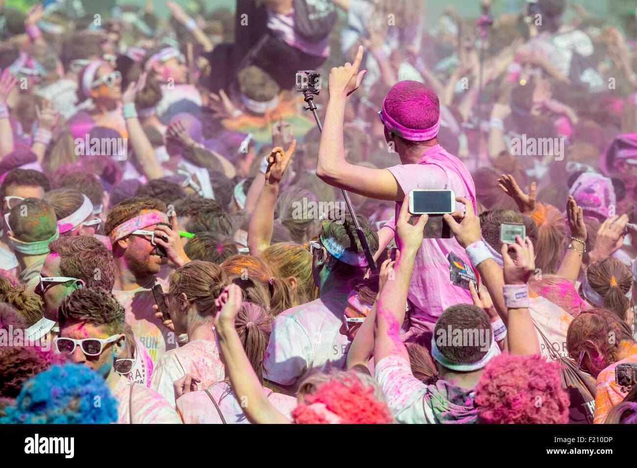 France, Paris, la Color Run est le plus pittoresque de 5 km de course dans le monde, 04/19/2015 Banque D'Images