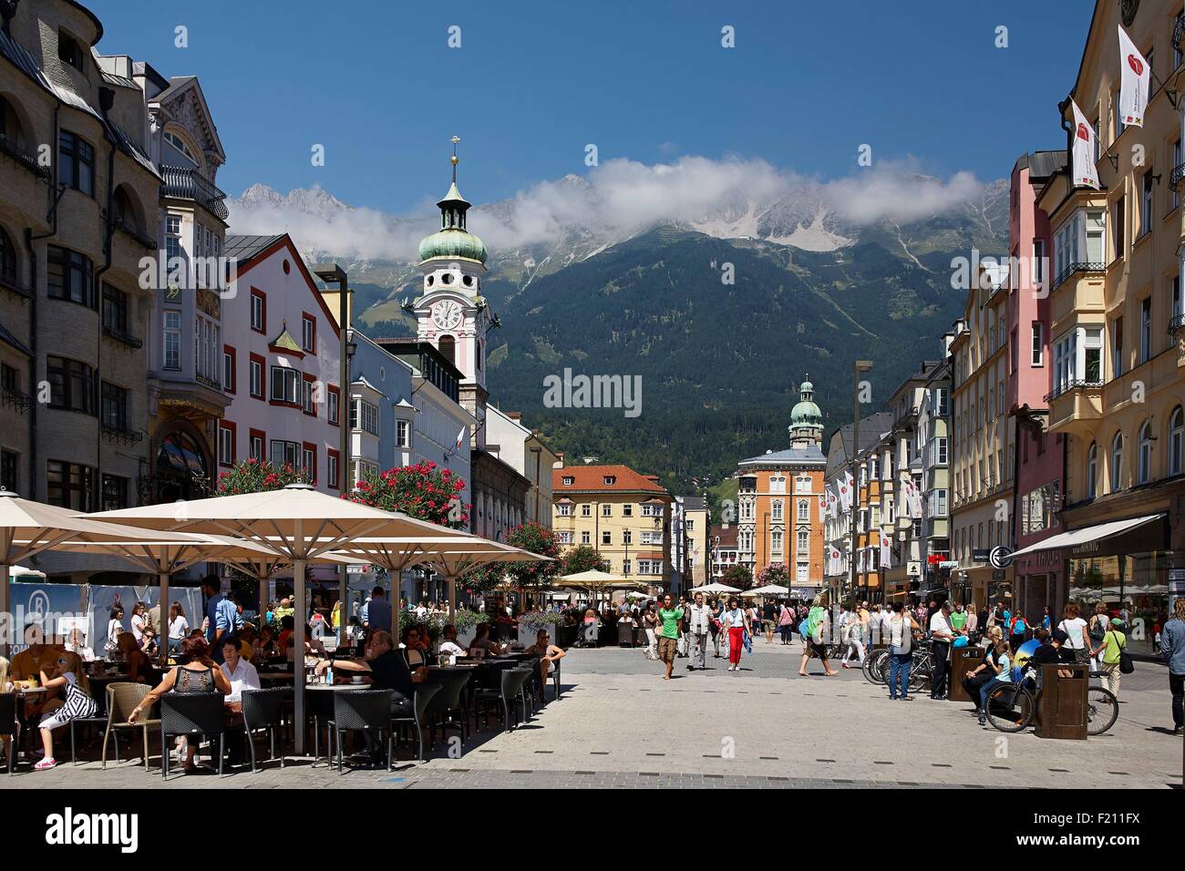 Autriche, Tyrol, Innsbruck, Maria Theresien Street Banque D'Images